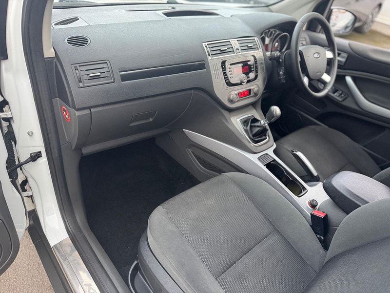 Ford Kuga 2.0 TDCi Zetec 2WD Euro 5 5dr 5dr Manual 2025