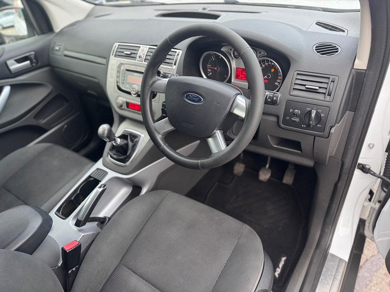 Ford Kuga 2.0 TDCi Zetec 2WD Euro 5 5dr 5dr Manual 2025