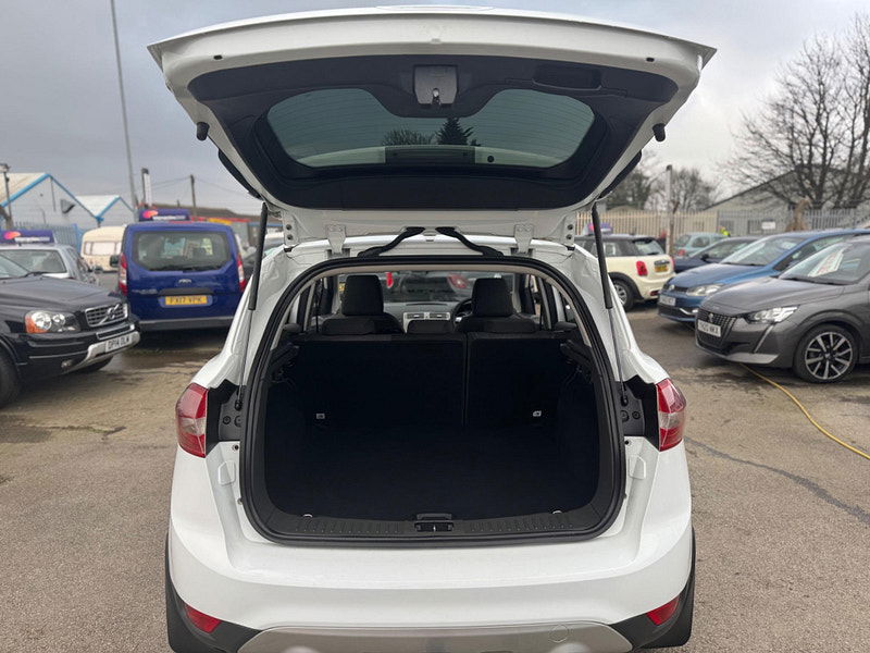 Ford Kuga 2.0 TDCi Zetec 2WD Euro 5 5dr 5dr Manual 2025