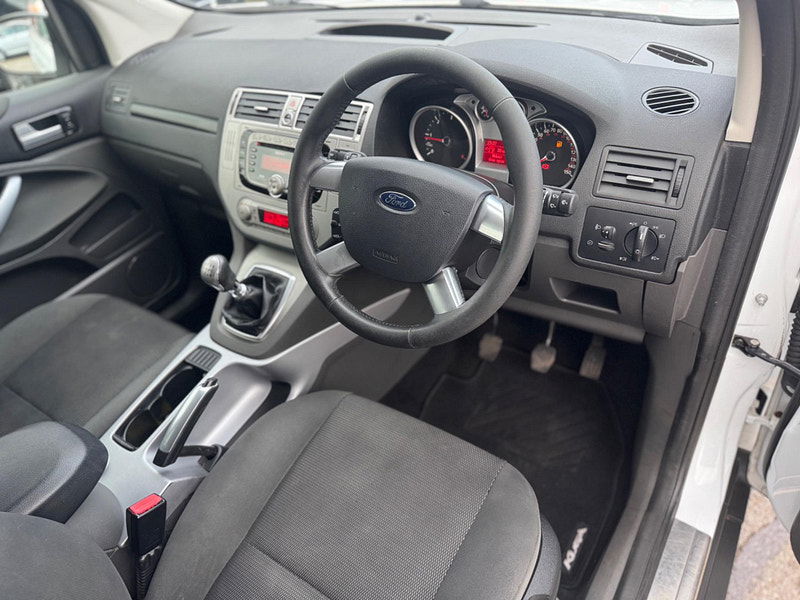 Ford Kuga 2.0 TDCi Zetec 2WD Euro 5 5dr 5dr Manual 2025