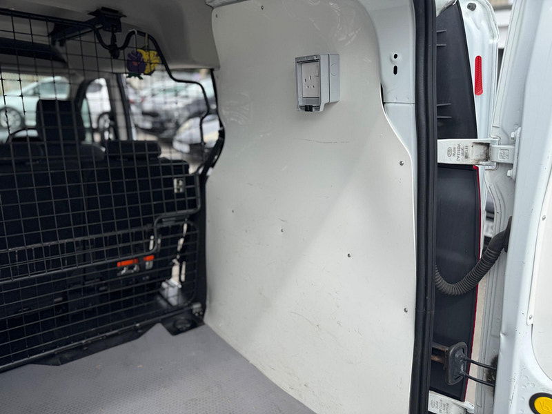 Ford Transit Connect 1.5 230 EcoBlue Leader Crew Van L2 Euro 6 (s/s) 6dr 6dr Manual 2025