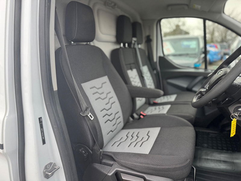 Ford Transit Custom 2.2 TDCi 270 Limited L1 H1 5dr 5dr Manual 2025