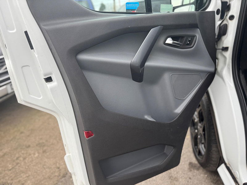 Ford Transit Custom 2.2 TDCi 270 Limited L1 H1 5dr 5dr Manual 2025