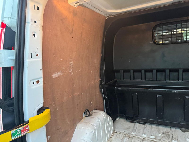 Ford Transit Custom 2.2 TDCi 290 L2 H1 5dr 5dr Manual 2025