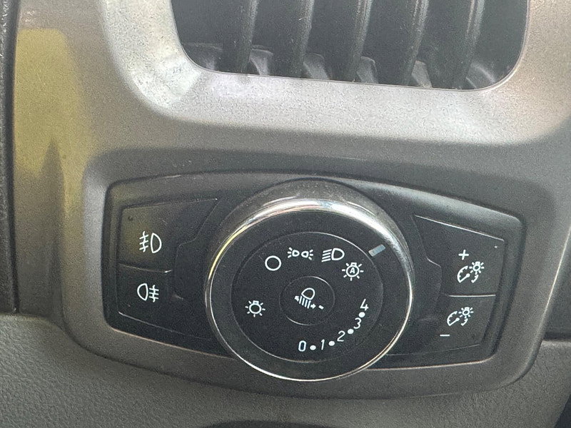 Ford Transit Custom 2.2 TDCi 290 Trend Panel Van 5dr Diesel Manual L1 H1 (186 g/km, 98 bhp) 5dr Manual 2026