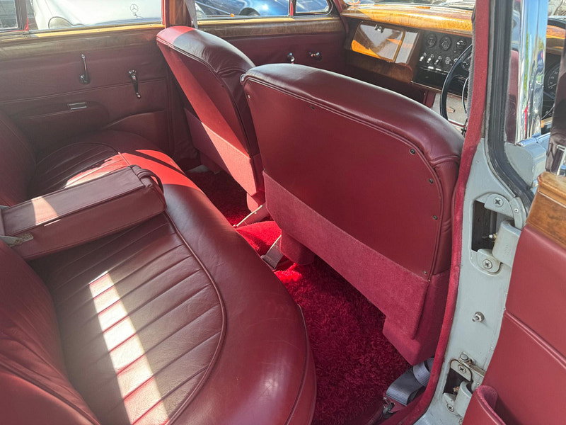 Jaguar Mark ii  4dr Manual 2026