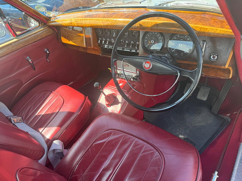 Jaguar Mark ii  4dr Manual 2026