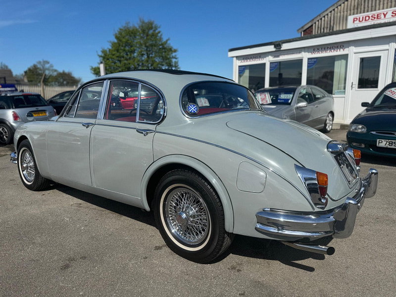 Jaguar Mark ii  4dr Manual 2026
