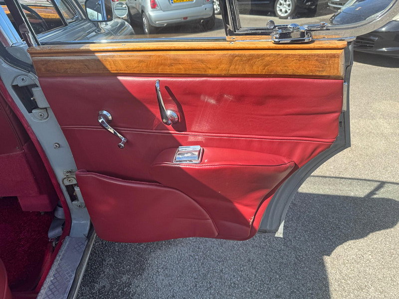 Jaguar Mark ii  4dr Manual 2026