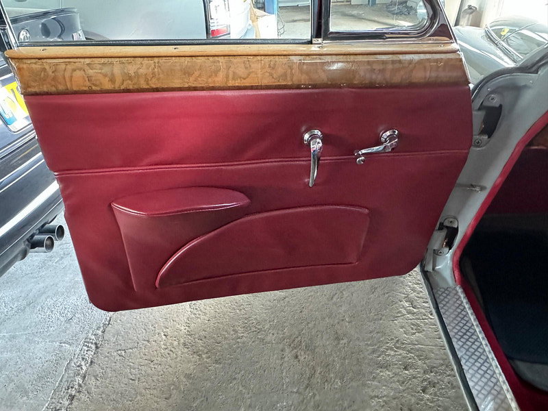 Jaguar Mark ii  4dr Manual 2026