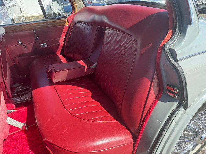 Jaguar Mark ii  4dr Manual 2026