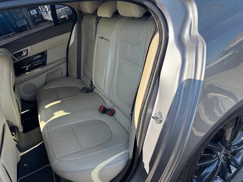 Jaguar XF 3.0d S V6 Portfolio Auto Euro 5 4dr 4dr Automatic 2025