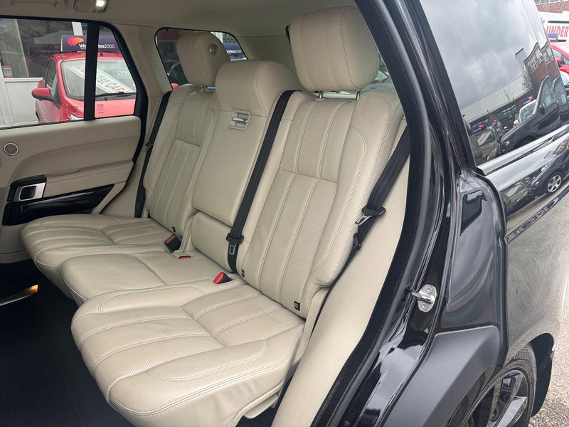 Land Rover Range Rover 3.0 TD V6 Vogue Auto 4WD Euro 5 (s/s) 5dr 5dr Automatic 2026