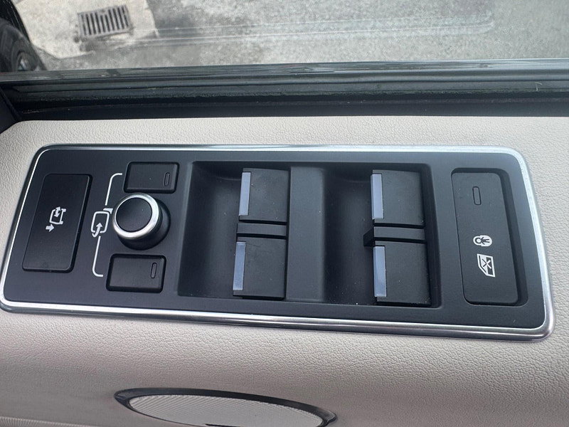 Land Rover Range Rover 3.0 TD V6 Vogue Auto 4WD Euro 5 (s/s) 5dr 5dr Automatic 2026