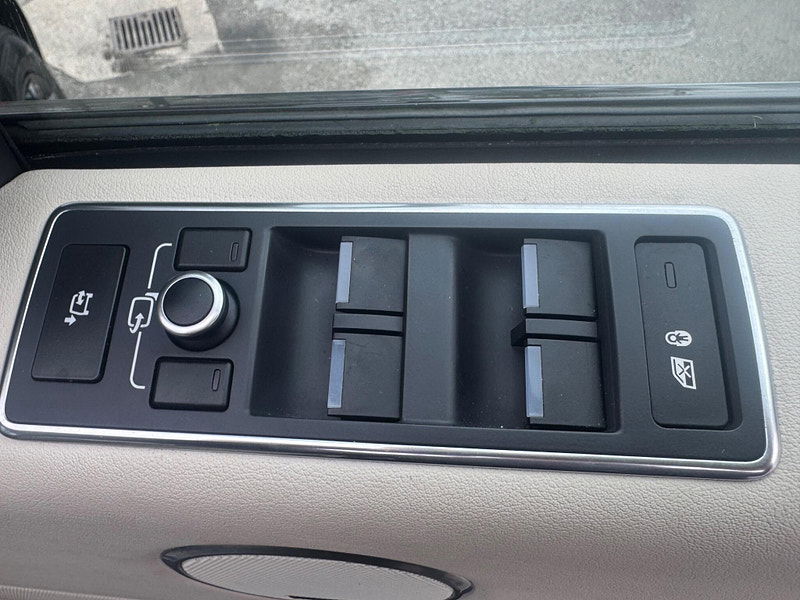 Land Rover Range Rover 3.0 TD V6 Vogue Auto 4WD Euro 5 (s/s) 5dr 5dr Automatic 2026