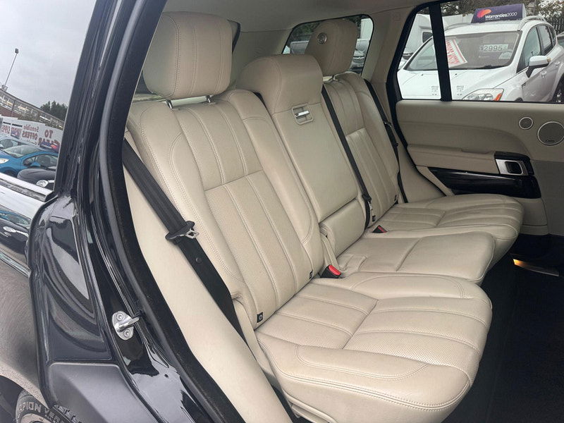 Land Rover Range Rover 3.0 TD V6 Vogue Auto 4WD Euro 5 (s/s) 5dr 5dr Automatic 2025