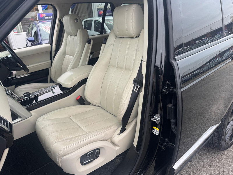 Land Rover Range Rover 3.0 TD V6 Vogue Auto 4WD Euro 5 (s/s) 5dr 5dr Automatic 2025