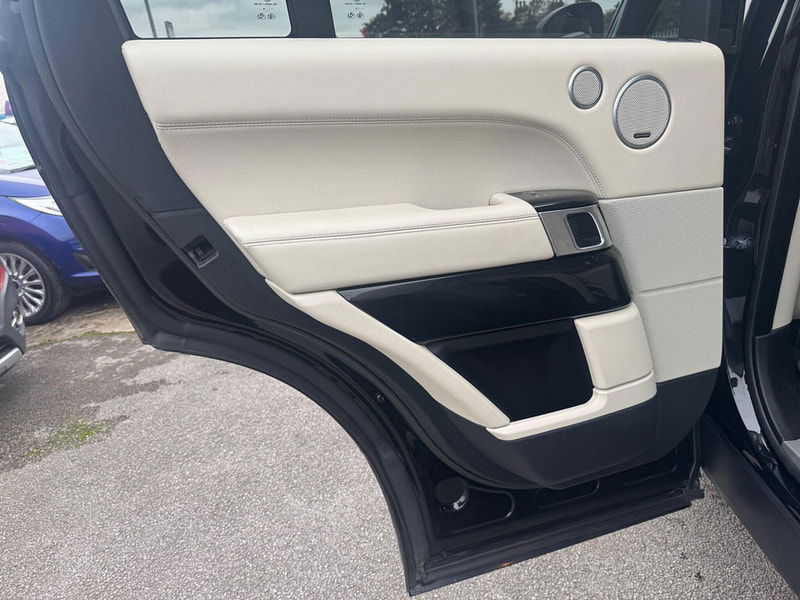 Land Rover Range Rover 3.0 TD V6 Vogue Auto 4WD Euro 5 (s/s) 5dr 5dr Automatic 2025