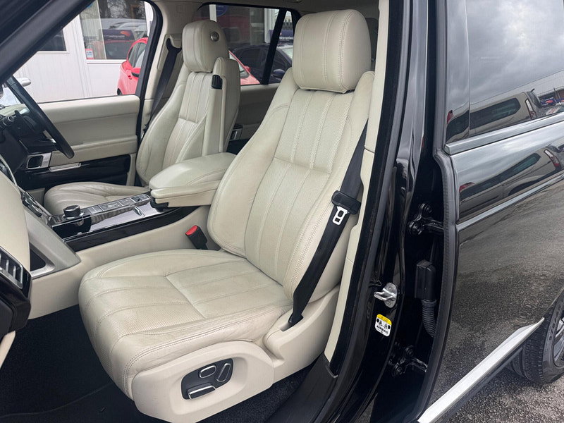 Land Rover Range Rover 3.0 TD V6 Vogue Auto 4WD Euro 5 (s/s) 5dr 5dr Automatic 2026