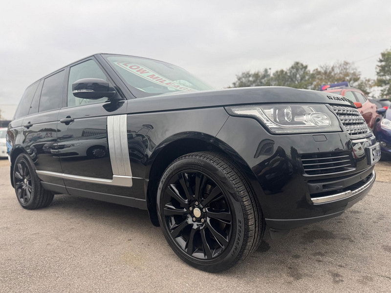 Land Rover Range Rover 3.0 TD V6 Vogue Auto 4WD Euro 5 (s/s) 5dr 5dr Automatic 2025