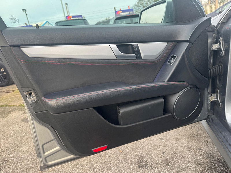 Mercedes-Benz C Class 2.1 C220 CDI BlueEfficiency AMG Sport Plus G-Tronic+ Euro 5 (s/s) 5dr 5dr Automatic 2026