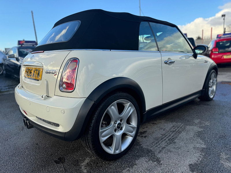 MINI Convertible 1.6 Cooper S Euro 4 2dr 2dr Manual 2025