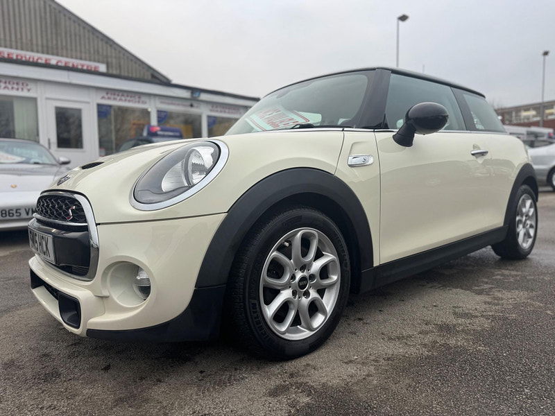 MINI Hatch 2.0 Cooper S Euro 6 (s/s) 3dr 3dr Manual 2025