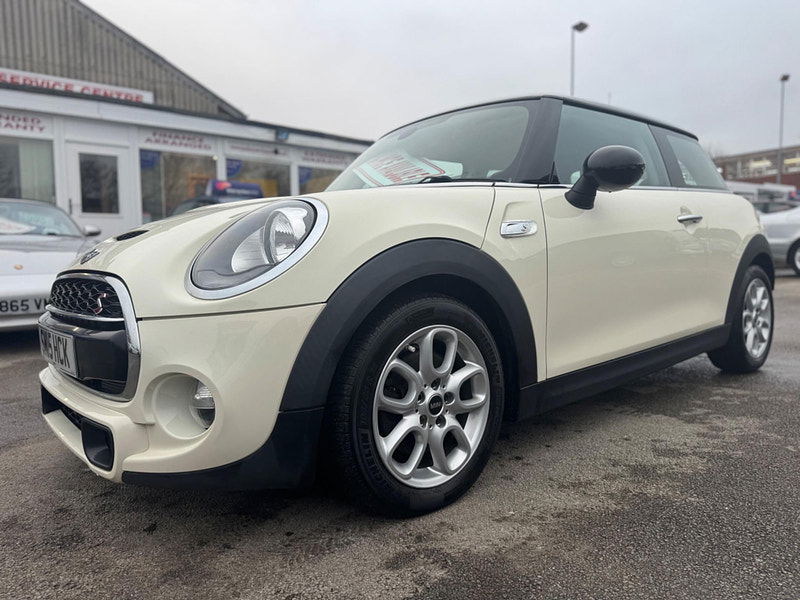 MINI Hatch 2.0 Cooper S Euro 6 (s/s) 3dr 3dr Manual 2025