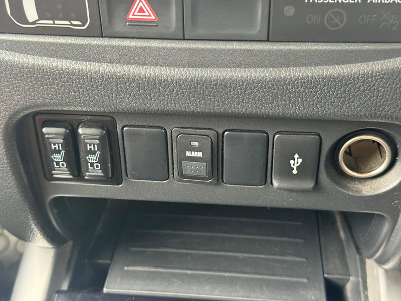 Mitsubishi L200 2.4 DI-D DC Barbarian 4WD Euro 6 4dr 4dr Manual 2026