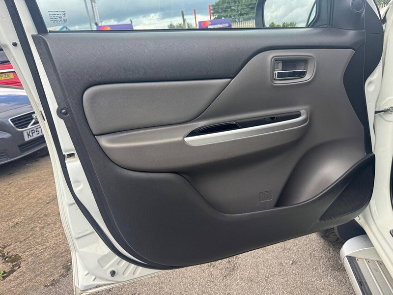 Mitsubishi L200 2.4 DI-D DC Barbarian 4WD Euro 6 4dr 4dr Manual 2026