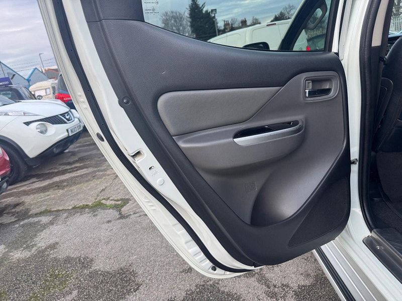 Mitsubishi L200 2.4 DI-D DC Barbarian 4WD Euro 6 4dr 4dr Manual 2026