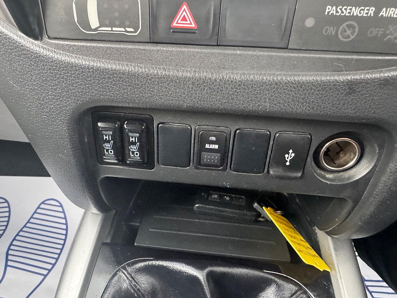 Mitsubishi L200 2.4 DI-D DC Warrior 4WD Euro 6 4dr 4dr Manual 2025