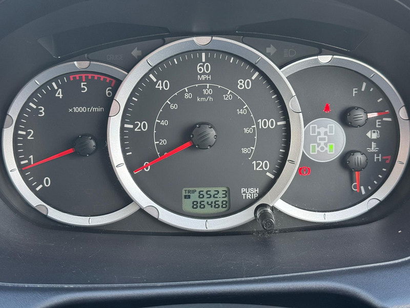 Mitsubishi L200 2.5 DI-D Barbarian 4WD Euro 4 4dr (LB) 4dr Manual 2025