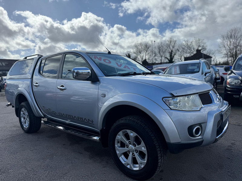 Mitsubishi L200 2.5 DI-D Barbarian 4WD Euro 4 4dr (LB) 4dr Manual 2025