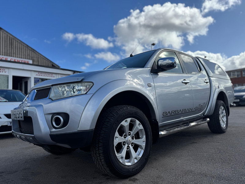 Mitsubishi L200 2.5 DI-D Barbarian 4WD Euro 4 4dr (LB) 4dr Manual 2025