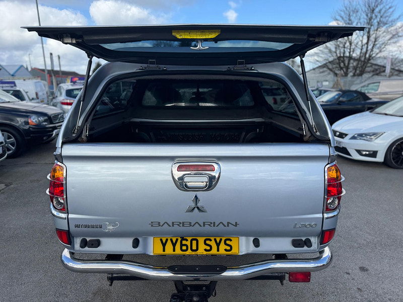 Mitsubishi L200 2.5 DI-D Barbarian 4WD Euro 4 4dr (LB) 4dr Manual 2025