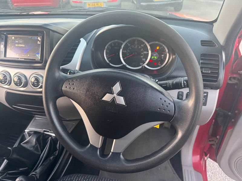 Mitsubishi L200 2.5 DI-D Trojan 4WD Euro 5 4dr 4dr Manual 2025