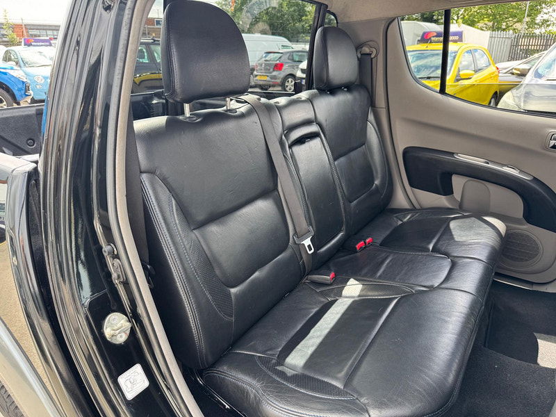 Mitsubishi L200 2.5 DI-D Warrior 4WD 4dr 4dr Automatic 2025