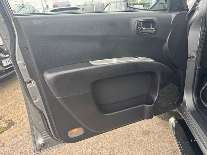 Mitsubishi L200 2.5 DI-D Warrior 4WD Euro 5 4dr (LB) 4dr Manual 2025