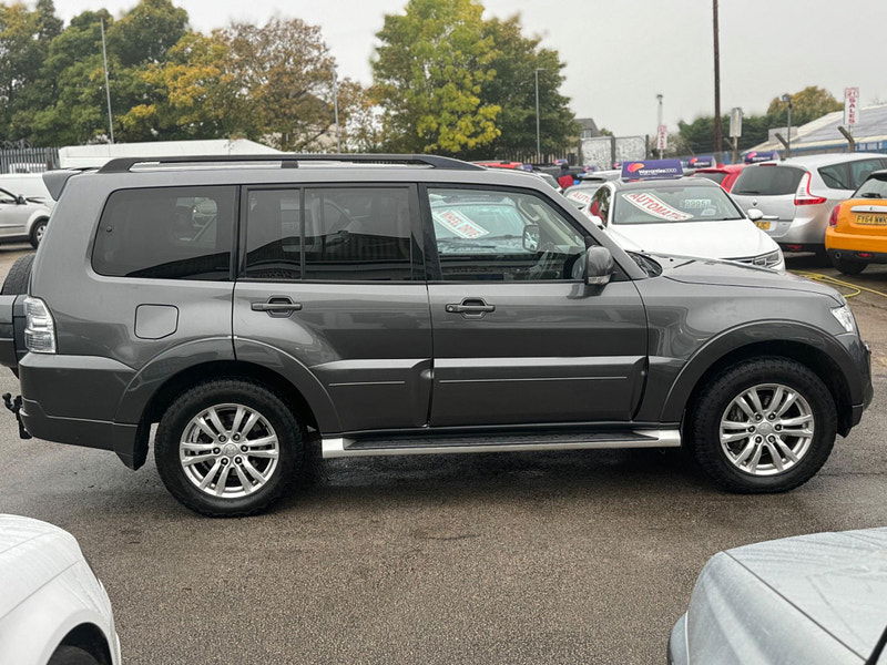 Mitsubishi Shogun 3.2 DI-DC SG3 Auto 4WD Euro 5 5dr LWB 5dr Automatic 2024