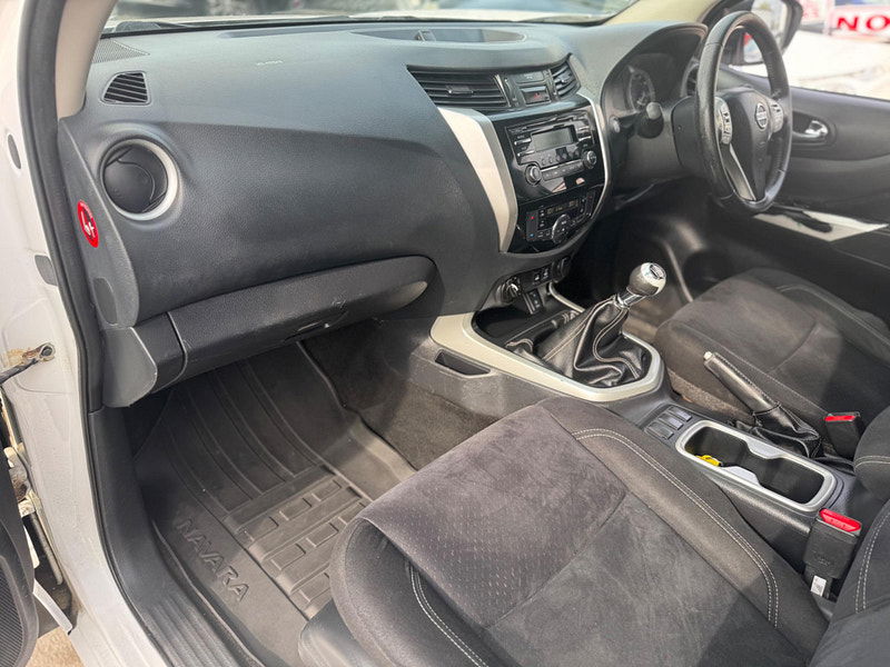 Nissan Navara 2.3 dCi Acenta+ 4WD Euro 6 (s/s) 4dr 4dr Manual 2025