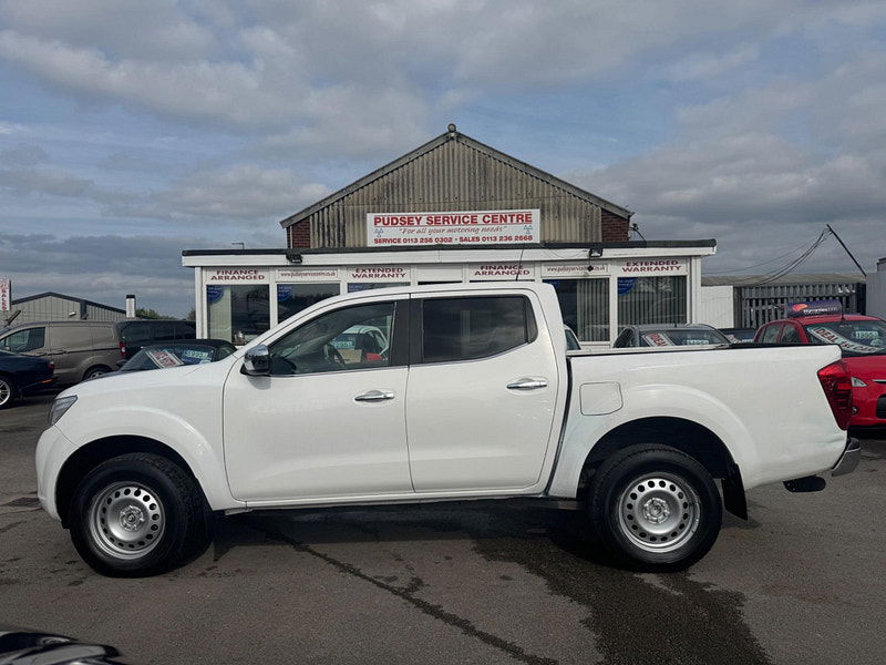 Nissan Navara 2.3 dCi Acenta+ 4WD Euro 6 (s/s) 4dr 4dr Manual 2025