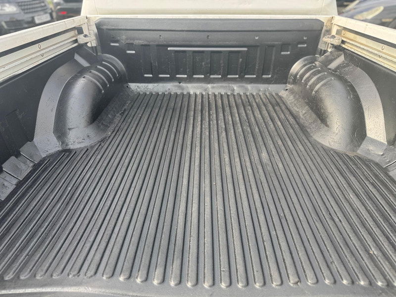 Nissan Navara 2.3 dCi Acenta+ 4WD Euro 6 (s/s) 4dr 4dr Manual 2025