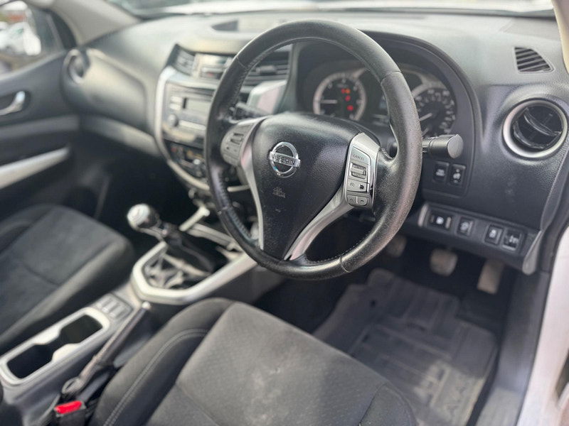 Nissan Navara 2.3 dCi Acenta+ 4WD Euro 6 (s/s) 4dr 4dr Manual 2025