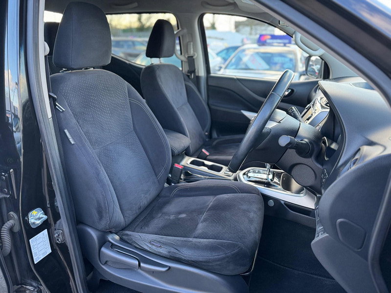 Nissan Navara 2.3 dCi N-Connecta Auto 4WD Euro 5 4dr 4dr Automatic 2026