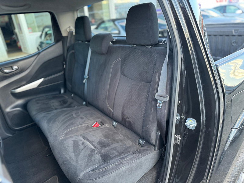 Nissan Navara 2.3 dCi N-Connecta Auto 4WD Euro 5 4dr 4dr Automatic 2026