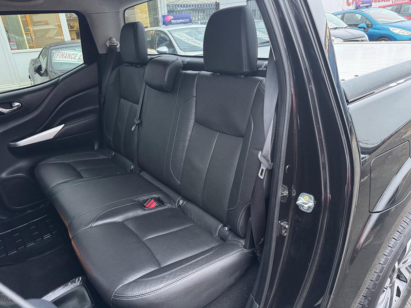 Nissan Navara 2.3 dCi Tekna Auto 4WD Euro 6 4dr 4dr Automatic 2026