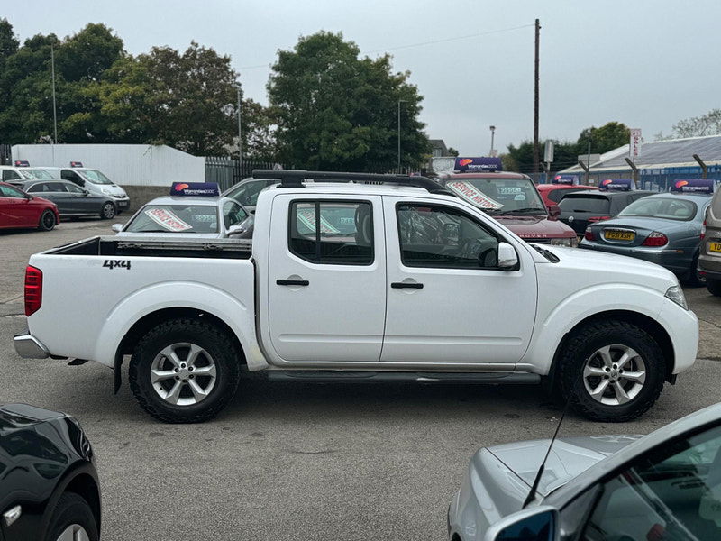 Nissan Navara 2.5 dCi Acenta 4WD Euro 5 4dr 4dr Manual 2024