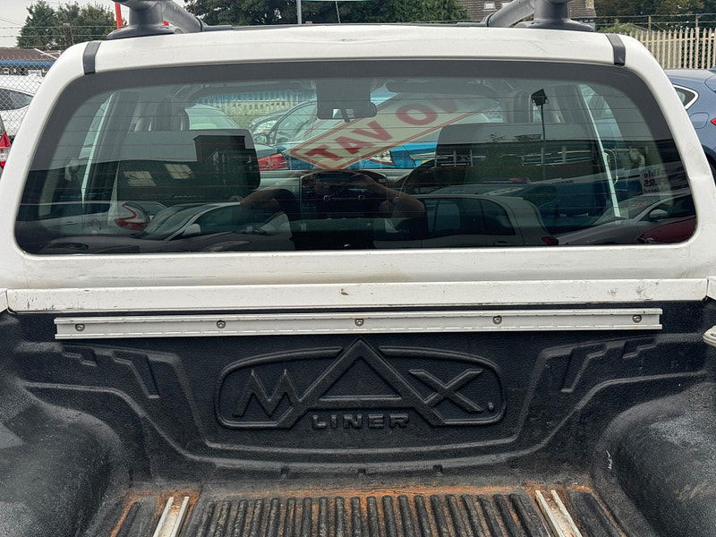 Nissan Navara 2.5 dCi Acenta 4WD Euro 5 4dr 4dr Manual 2025