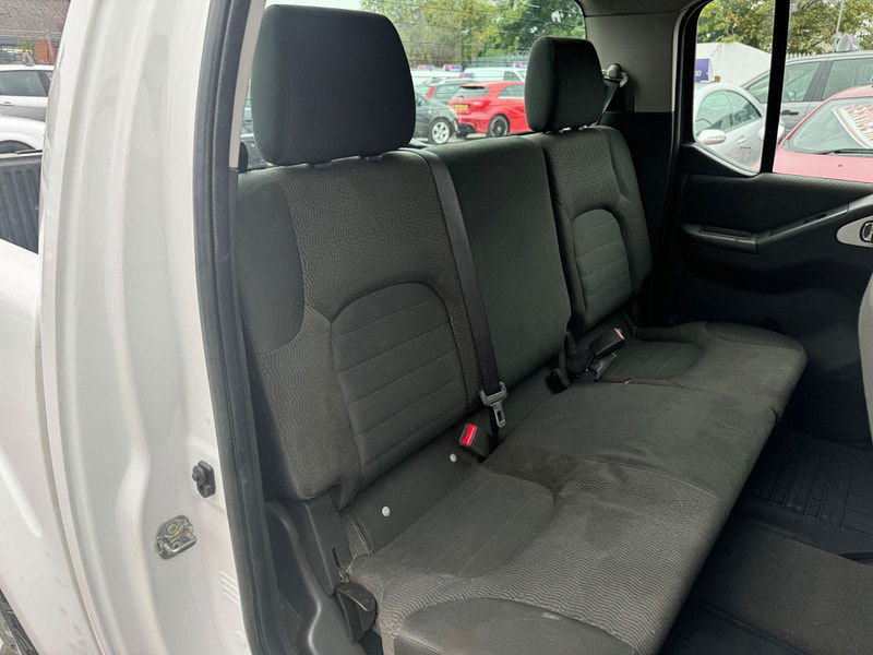 Nissan Navara 2.5 dCi Acenta 4WD Euro 5 4dr 4dr Manual 2025
